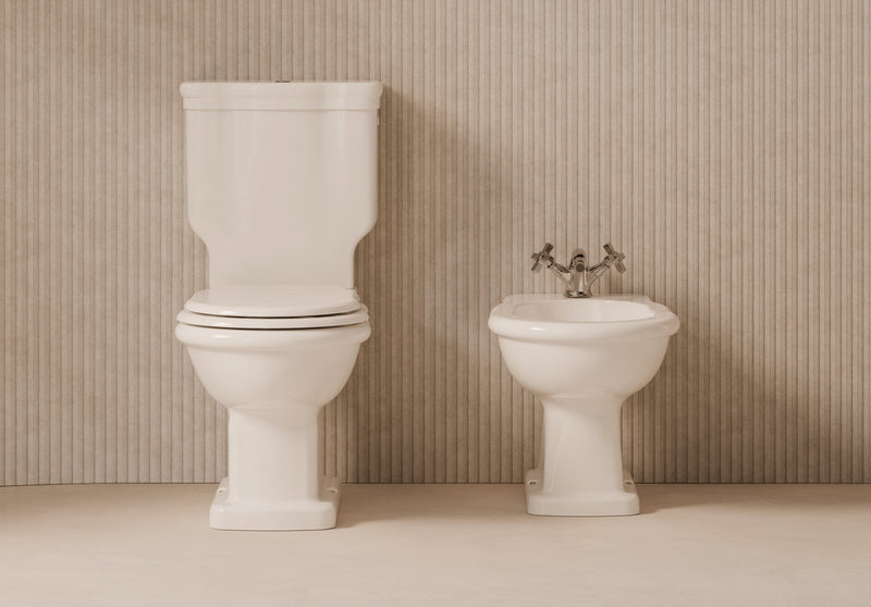 BOHEME Close-Coupled Traditional WC in a bathroom setting – Alice Ceramica