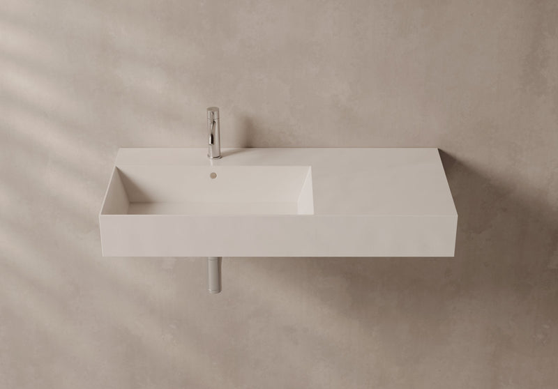 SPY PLAN Vanity-Top Washbasin 101x46 in a bathroom setting – Alice Ceramica